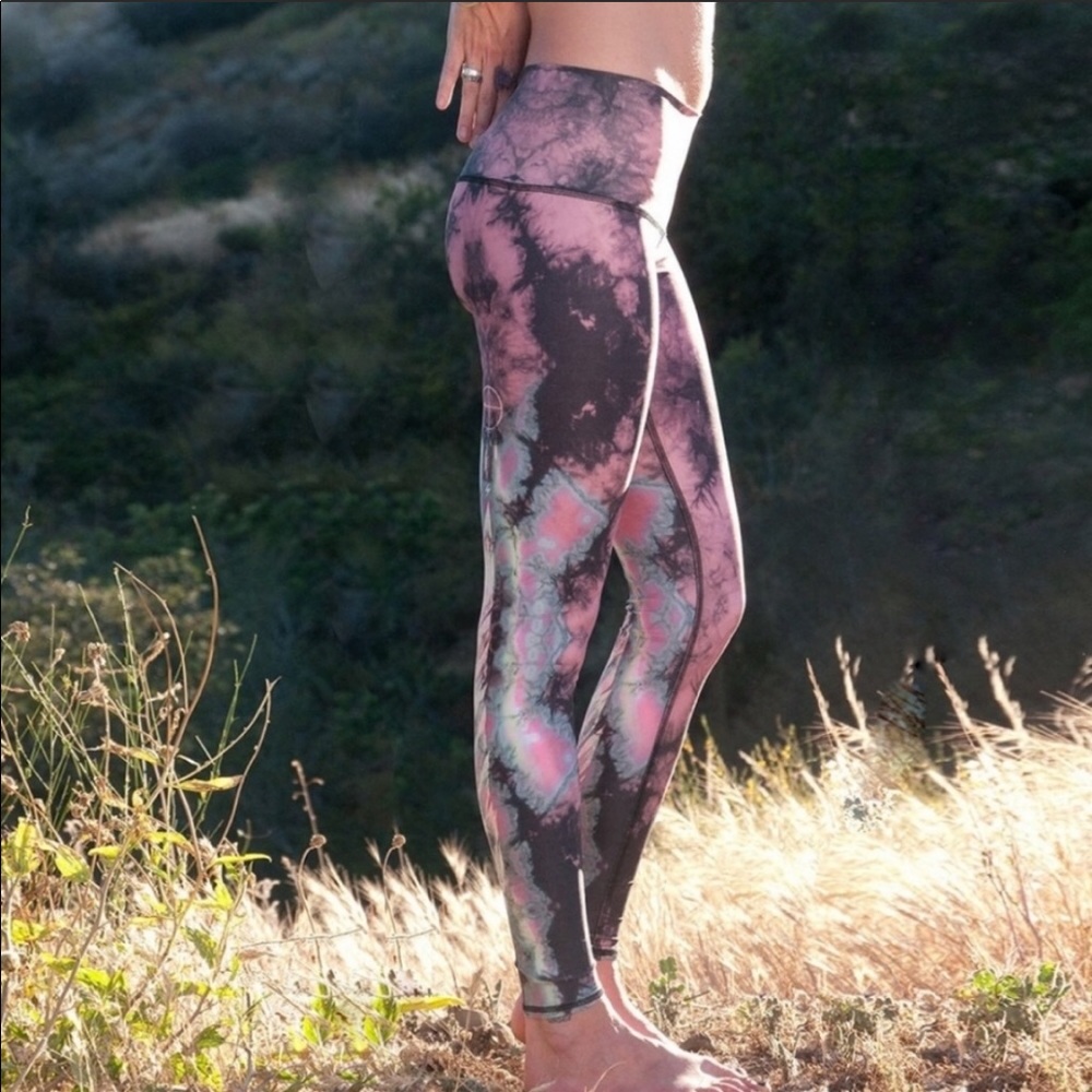 Teeki Hot Pant leggings